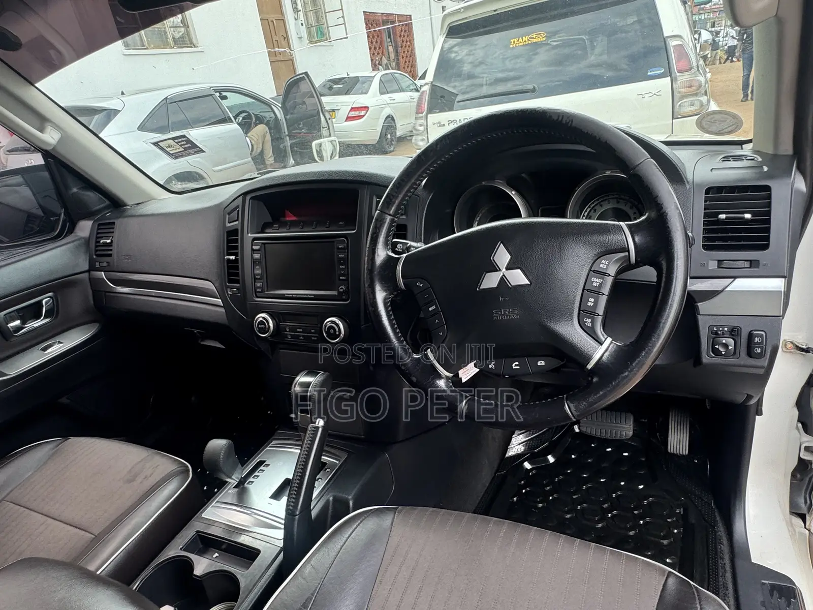 Mitsubishi Pajero 2010 White