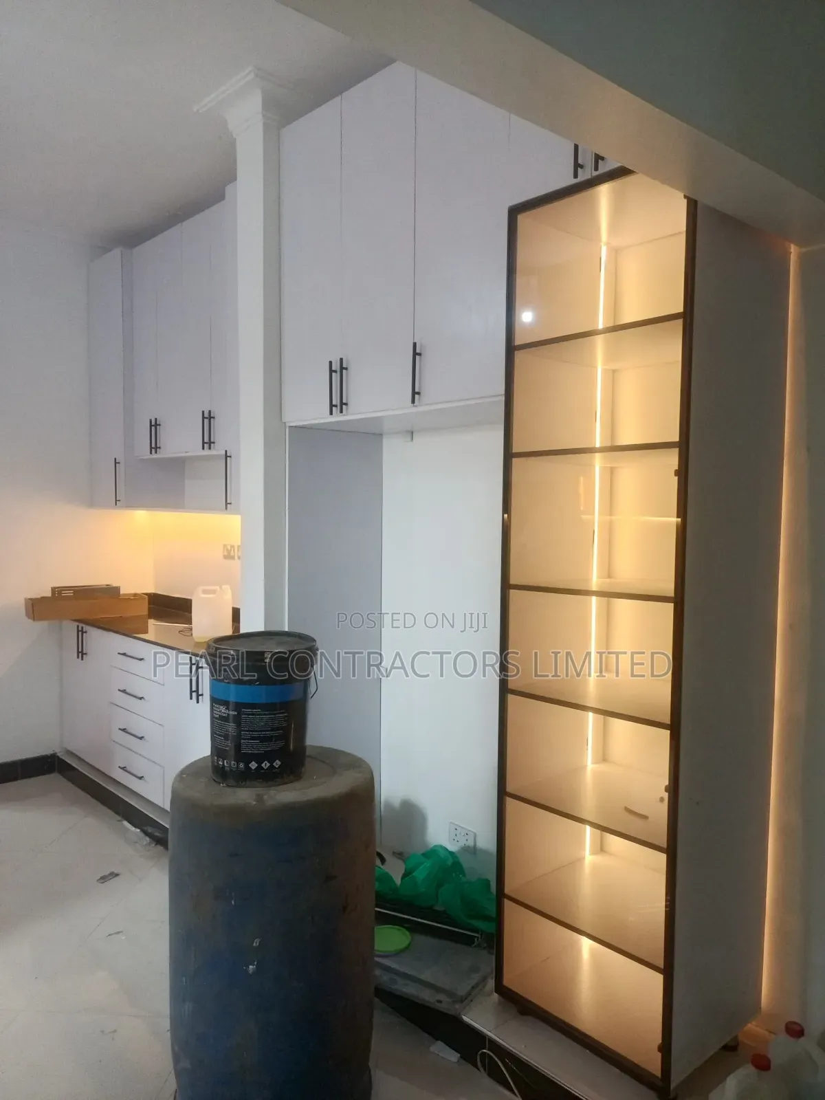 Kitchen Cabinets/Melamine Kitchen Cabinets 870,000/- Per Running Meter