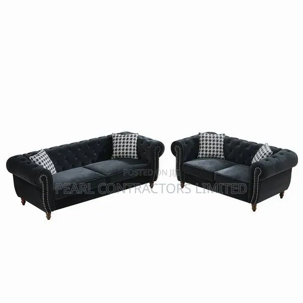 Sofas/American Chesterfield 5 Seaters Sofas in Any Colour 1,800,000/-