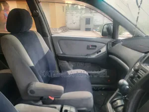 Toyota Harrier 3.0 V6 4WD 1999 Beige