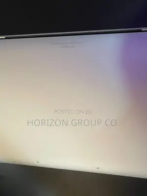 New Laptop Apple MacBook Pro 2018 16GB Intel Core i9 SSD 512GB