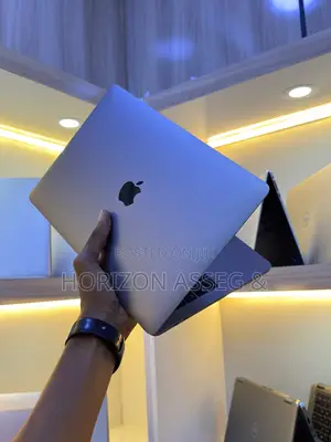 New Laptop Apple MacBook Pro 2019 16GB Intel Core i5 SSD 512GB