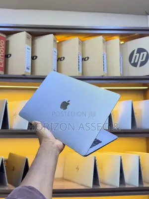 New Laptop Apple MacBook Pro 2019 16GB Intel Core i5 SSD 512GB
