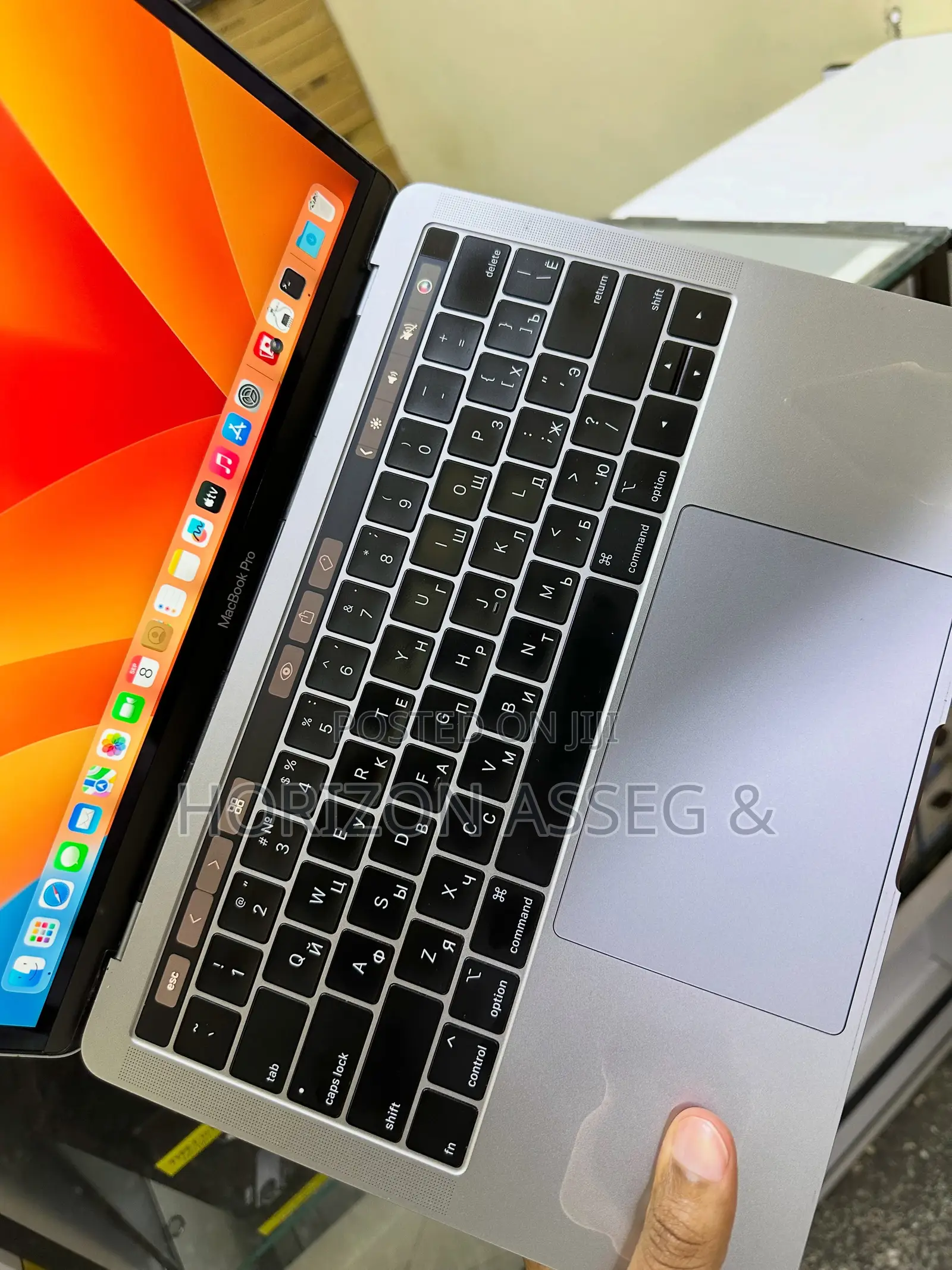 New Laptop Apple MacBook Pro 2019 16GB Intel Core i7 SSD 512GB
