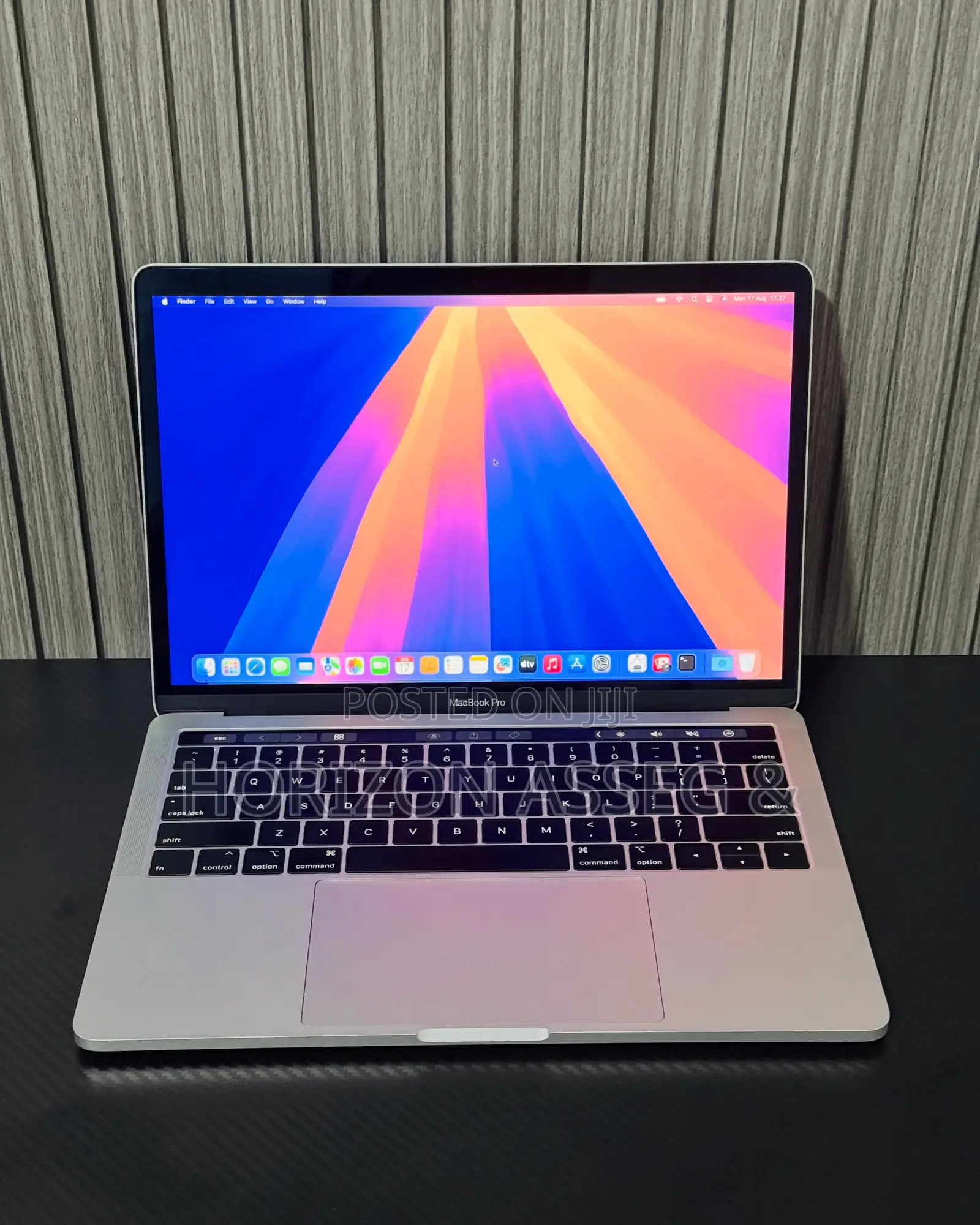 New Laptop Apple MacBook Pro 2019 16GB Intel Core i9 SSD 512GB
