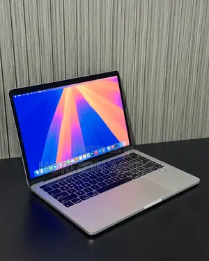 New Laptop Apple MacBook Pro 2019 16GB Intel Core i9 SSD 512GB