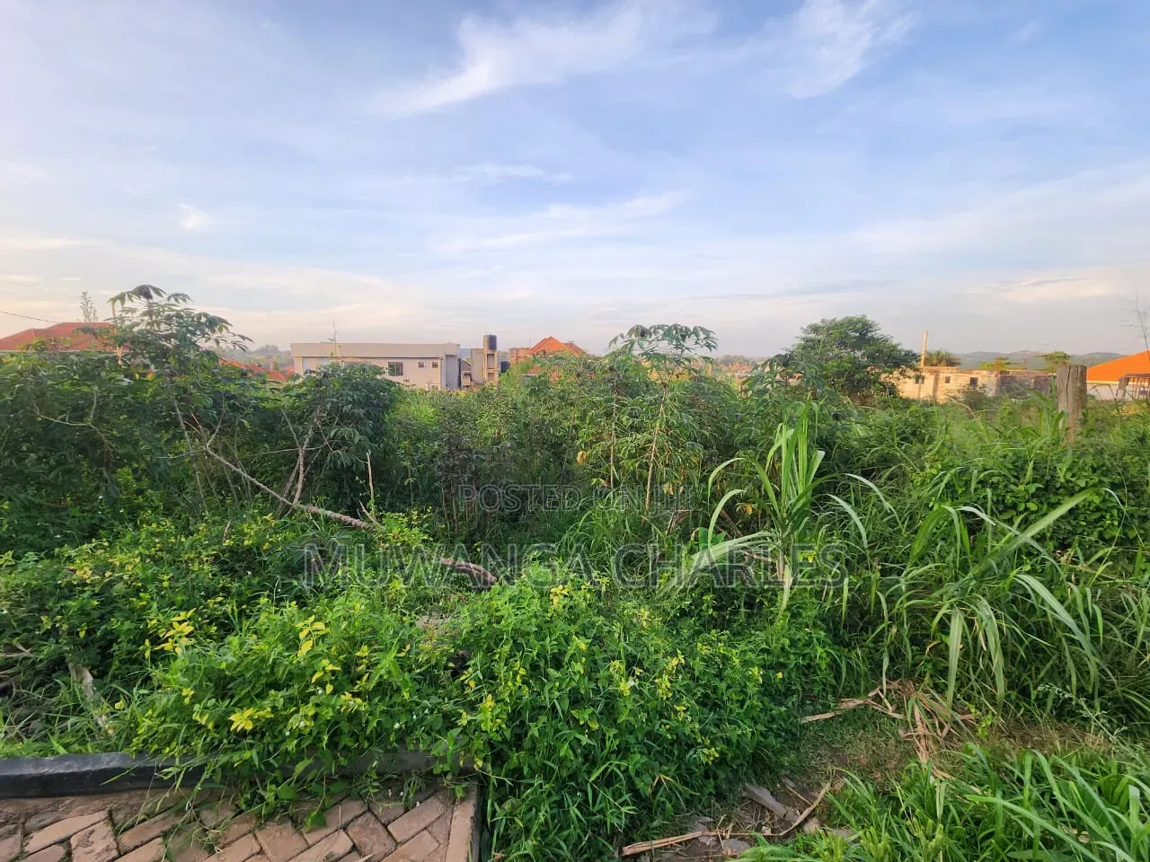 Plot Available to Sale at Kira Kitikifumba