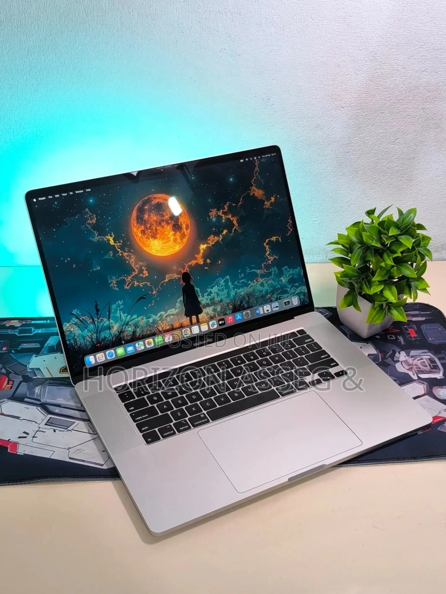 New Laptop Apple MacBook Pro 2019 16GB Intel Core i5 SSD 512GB