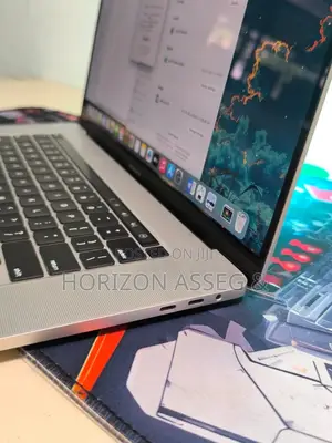 New Laptop Apple MacBook Pro 2019 16GB Intel Core i5 SSD 512GB