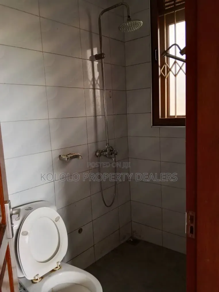 8bdrm Mansion in Bunga, Central Division for sale