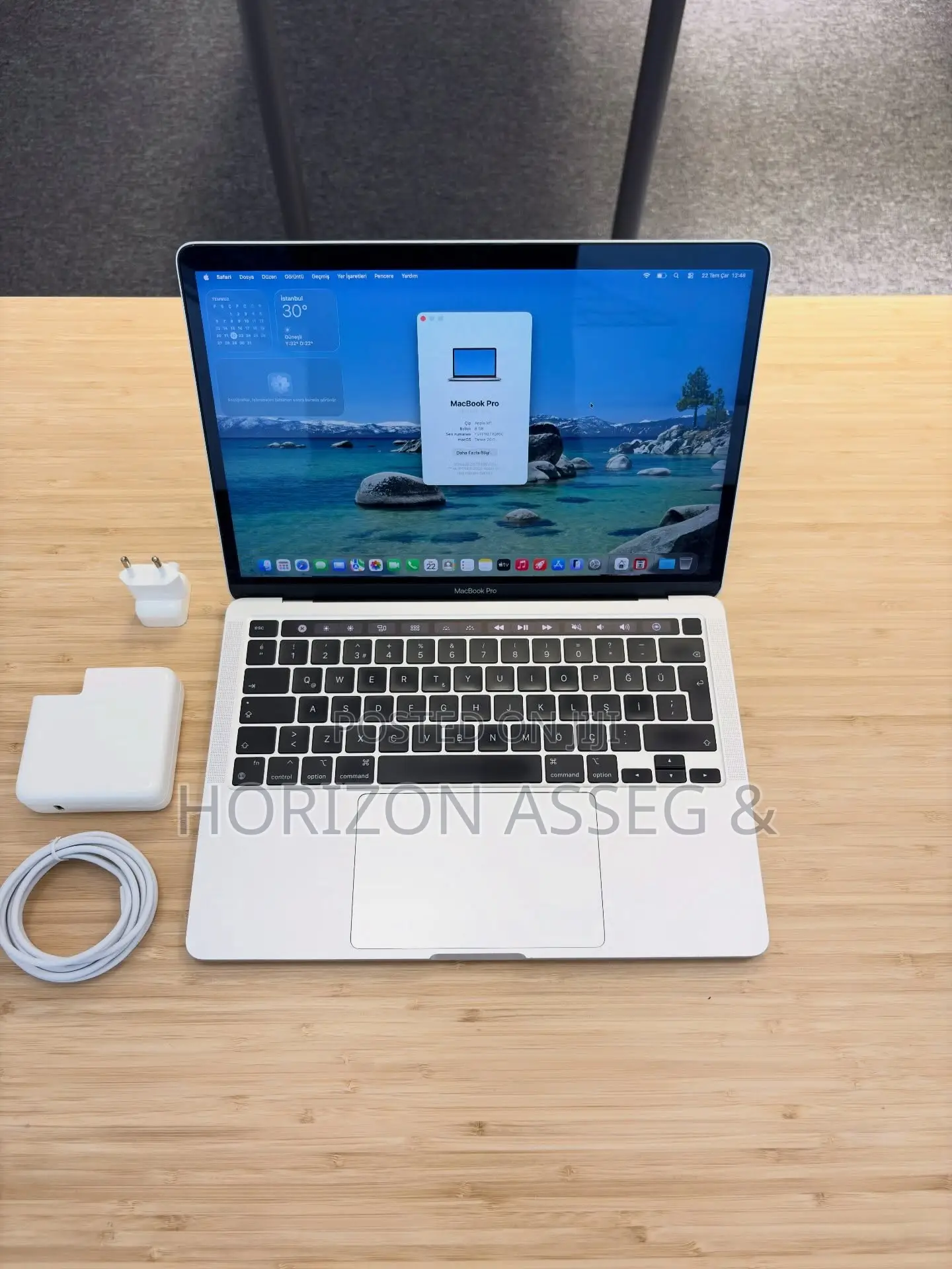 New Laptop Apple MacBook Pro 2020 M1 16GB Intel Core i7 SSD 512GB