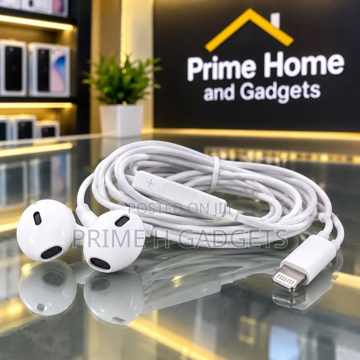 Title: Apple iPhone Lightning Wired Earphones – Built in Microphone