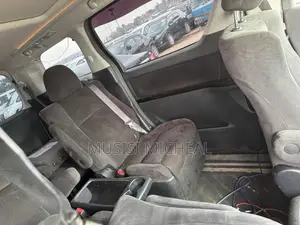 Toyota Alphard 2.4 Petrol FWD 2012
