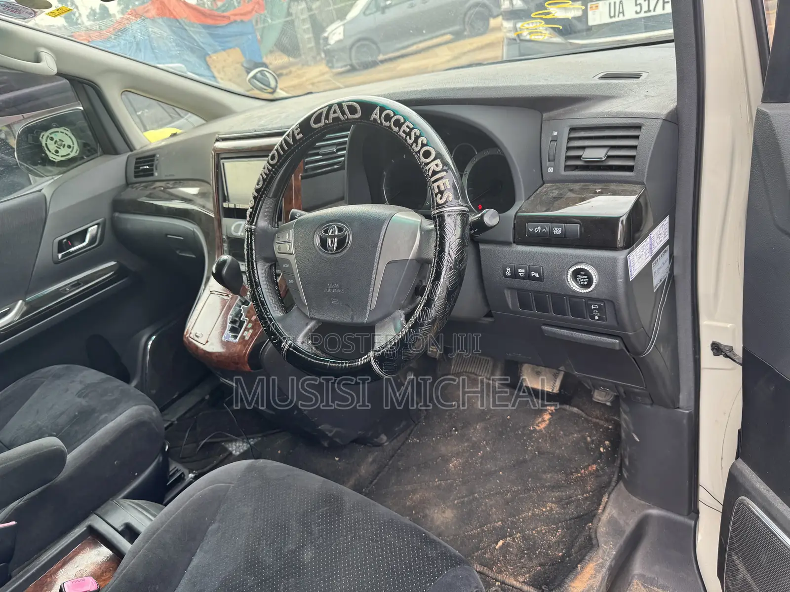 Toyota Alphard 2.4 Petrol FWD 2012