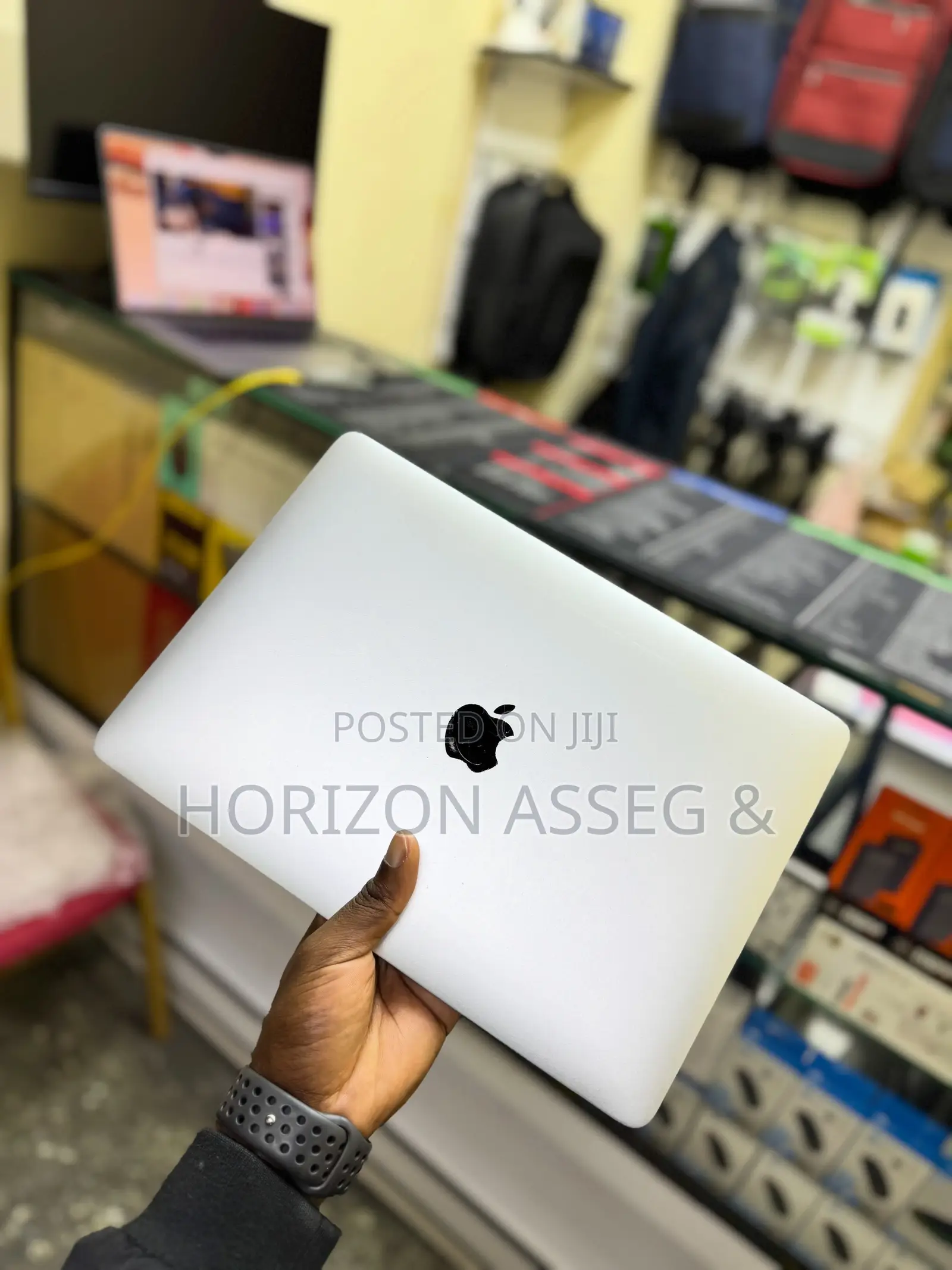 New Laptop Apple MacBook Air 2020 M1 8GB Intel Core i5 SSD 256GB