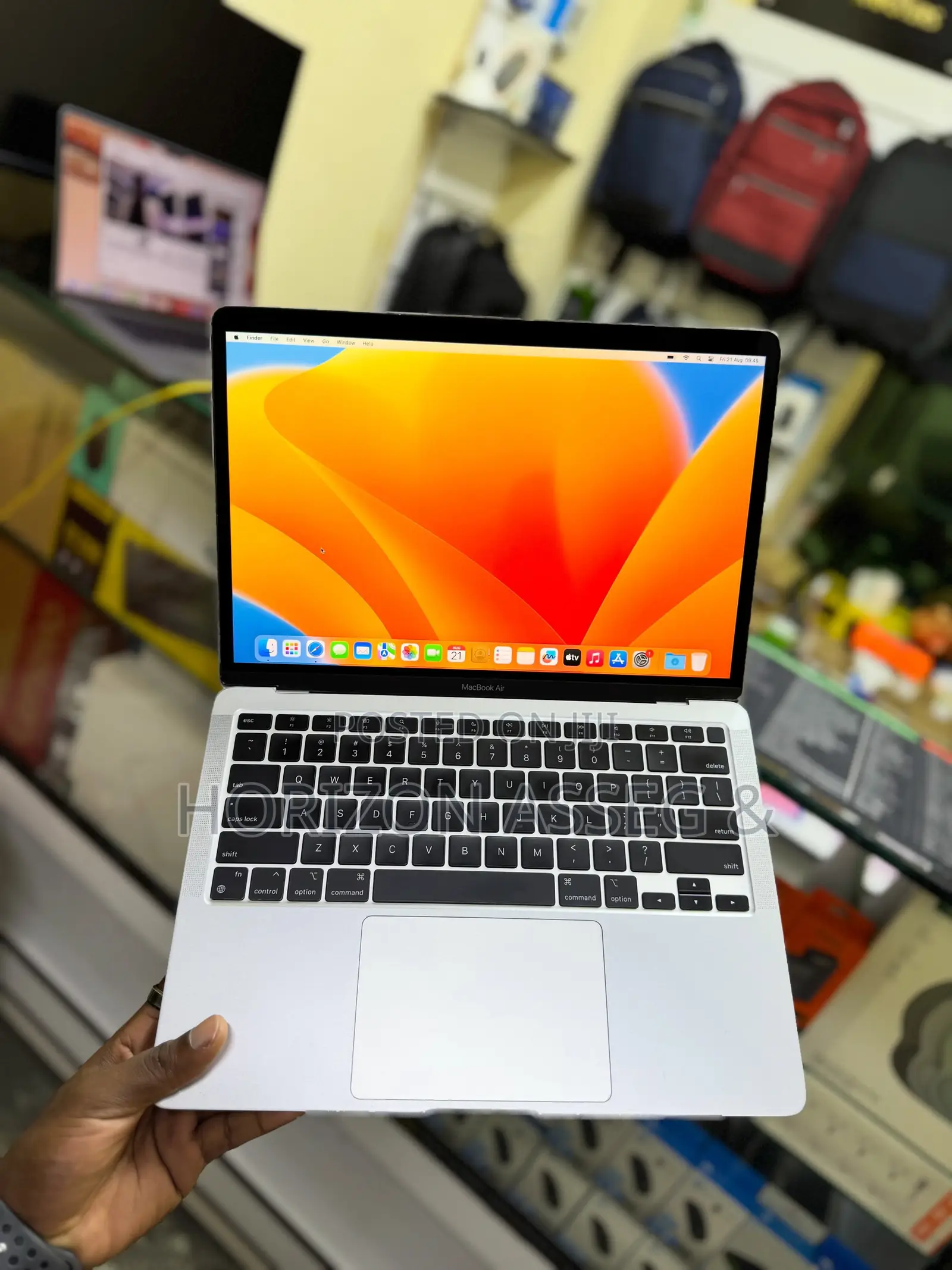 New Laptop Apple MacBook Air 2020 M1 8GB Intel Core i5 SSD 256GB