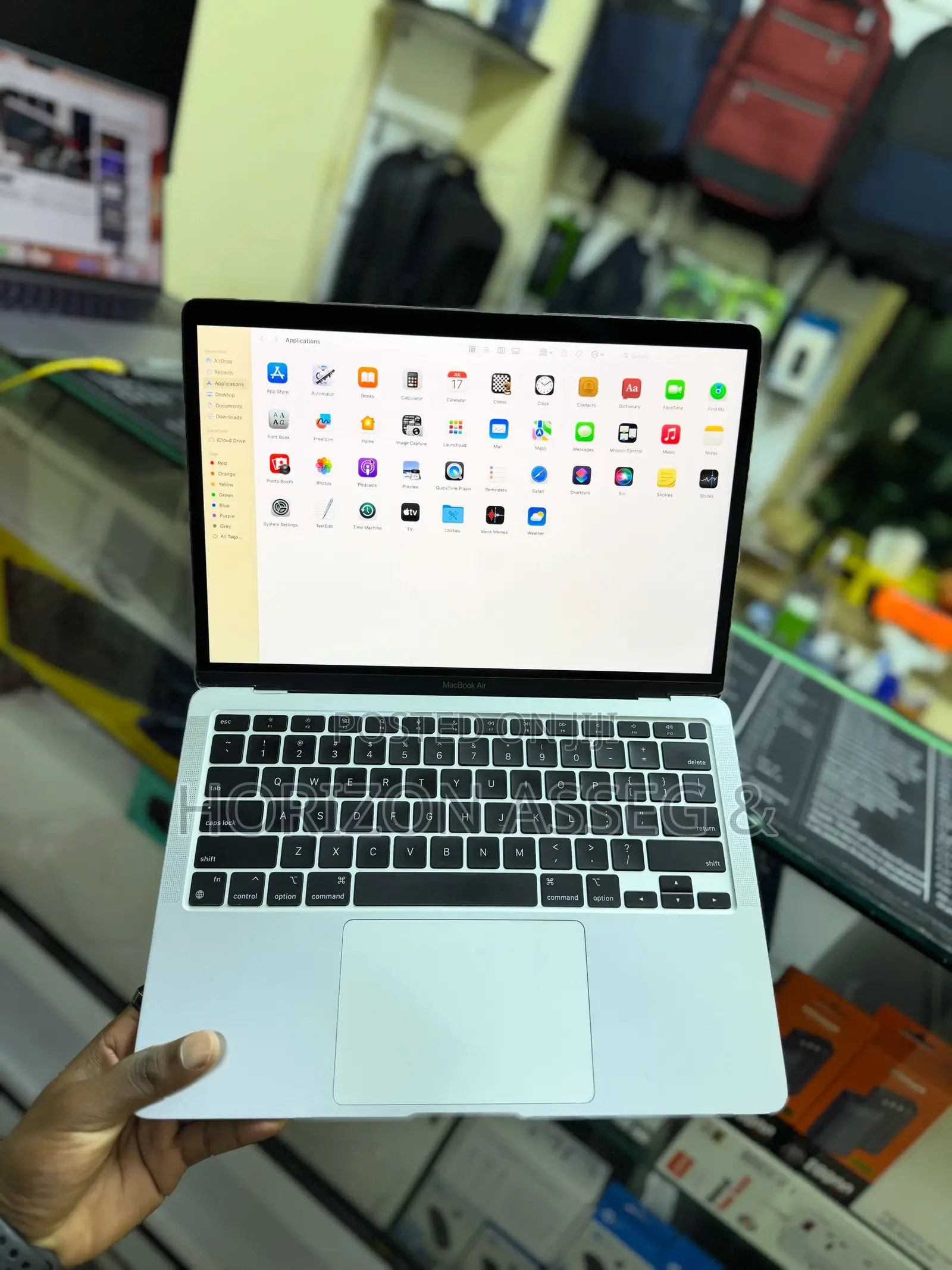 New Laptop Apple MacBook Air 2020 M1 8GB Intel Core i5 SSD 256GB