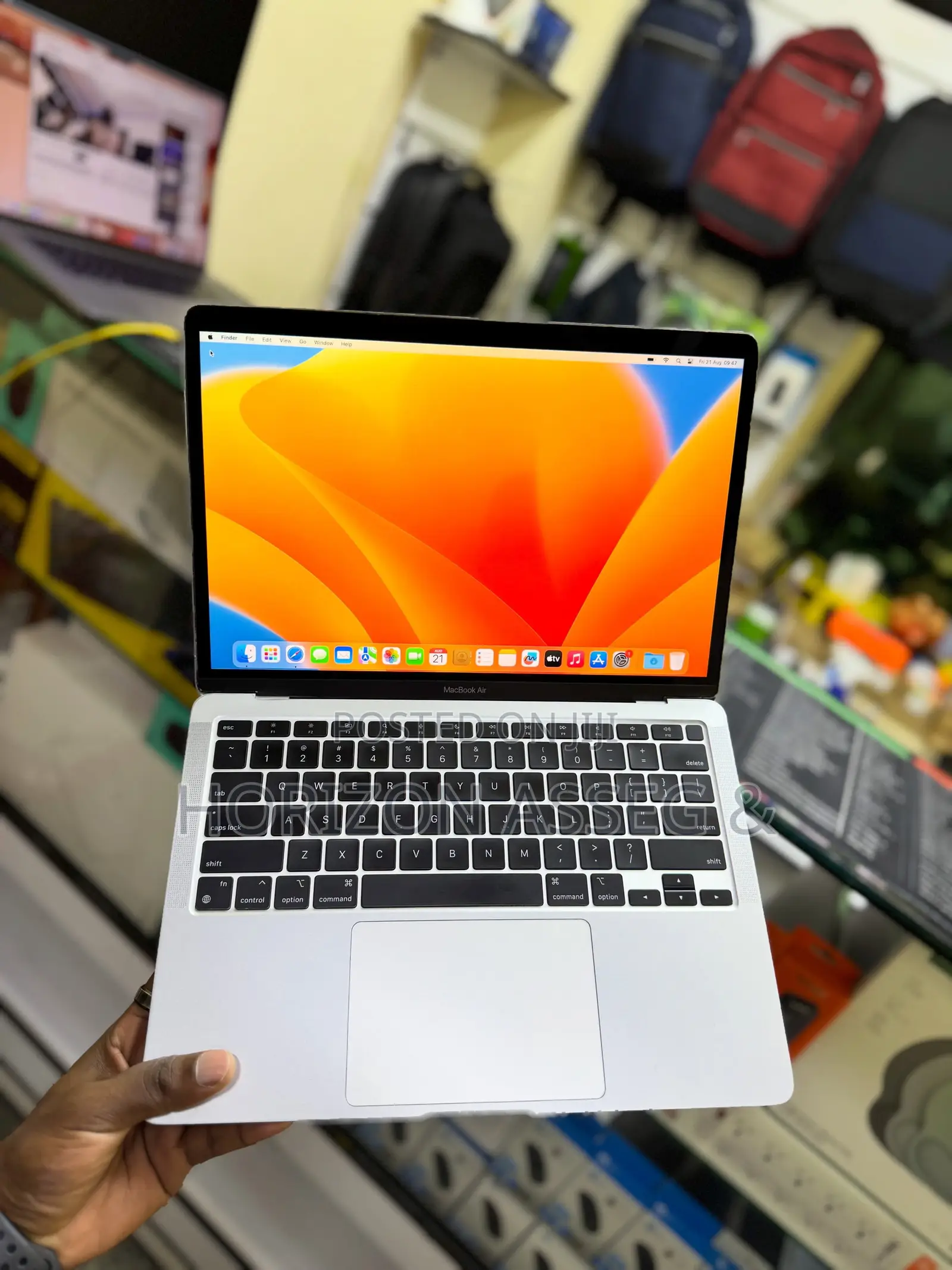 New Laptop Apple MacBook Air 2020 M1 8GB Intel Core i5 SSD 256GB