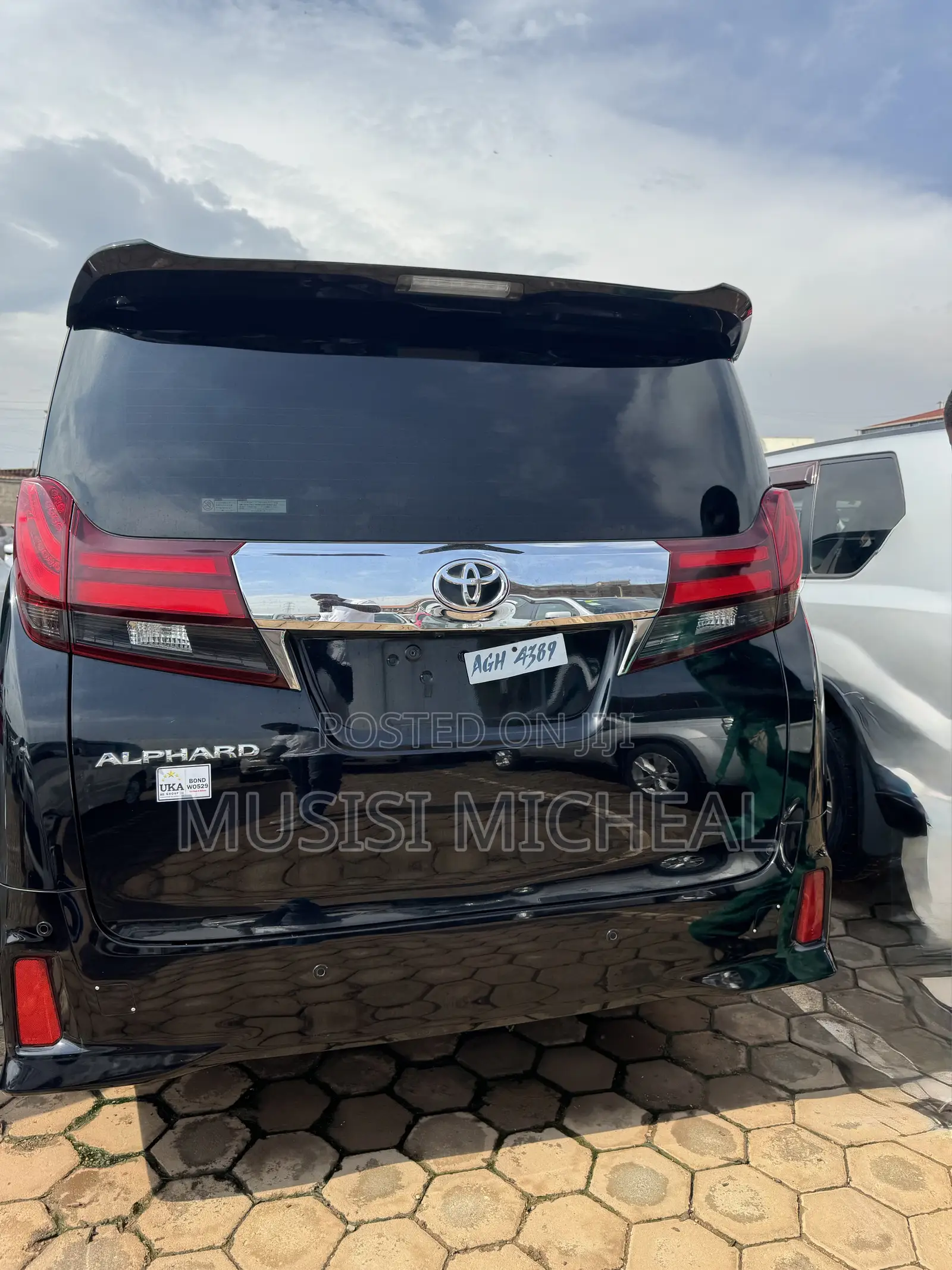 Toyota Alphard 2.5 Petrol FWD 2017 Black