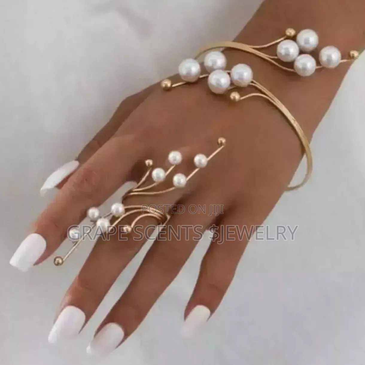 Gold Bangles for Women – Stylish & Classy