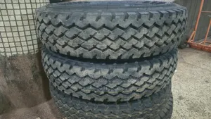 750r16 Dunlop SP QUALIFIER New Tyres