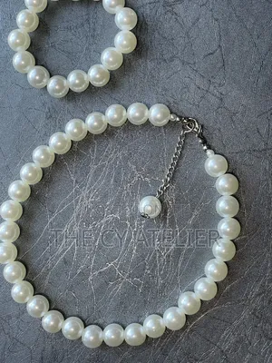 Classic Faux Pearl Necklace and Bracelet Jewelry Set
