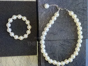 Classic Faux Pearl Necklace and Bracelet Jewelry Set