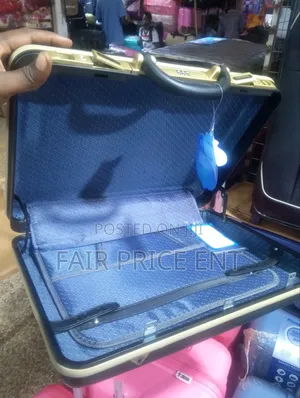 VIP Brief Case. Medium. ( Black)