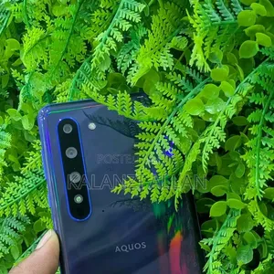Sharp Aquos R5G 256 GB Blue