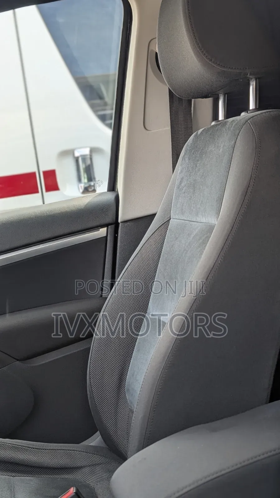 Volkswagen Tiguan SE 4Motion 2011 Black