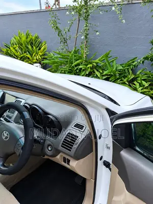 Toyota Harrier 2.4 2006 White