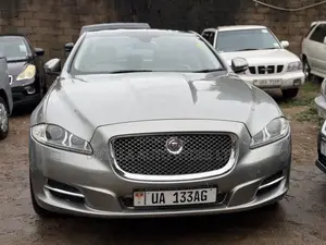 Jaguar XJ 2013 Silver