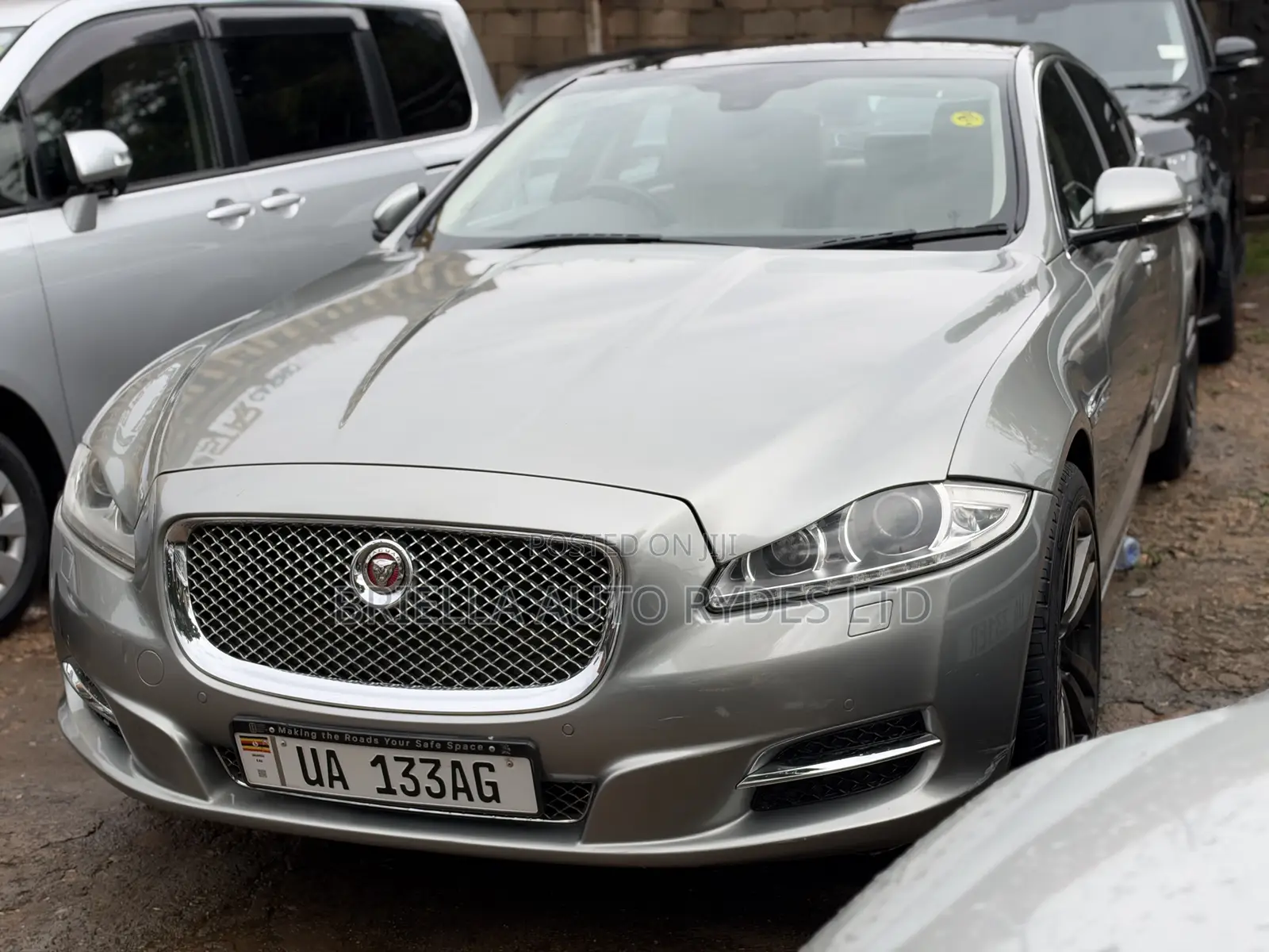 Jaguar XJ 2013 Silver