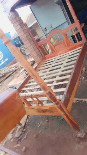 Used 4by6 Wooden in a Fine State Available on Quick Sale