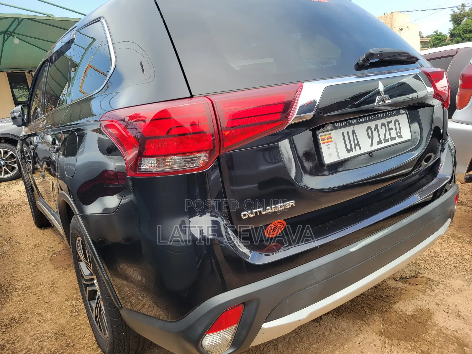 New Mitsubishi Outlander SE Launch Edition 2022 Blue