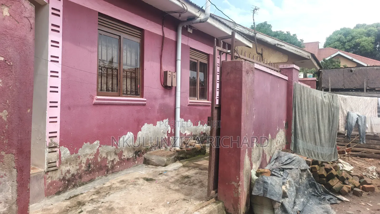 1bdrm Bungalow in Mbalwa Unbs Road, Kira for sale