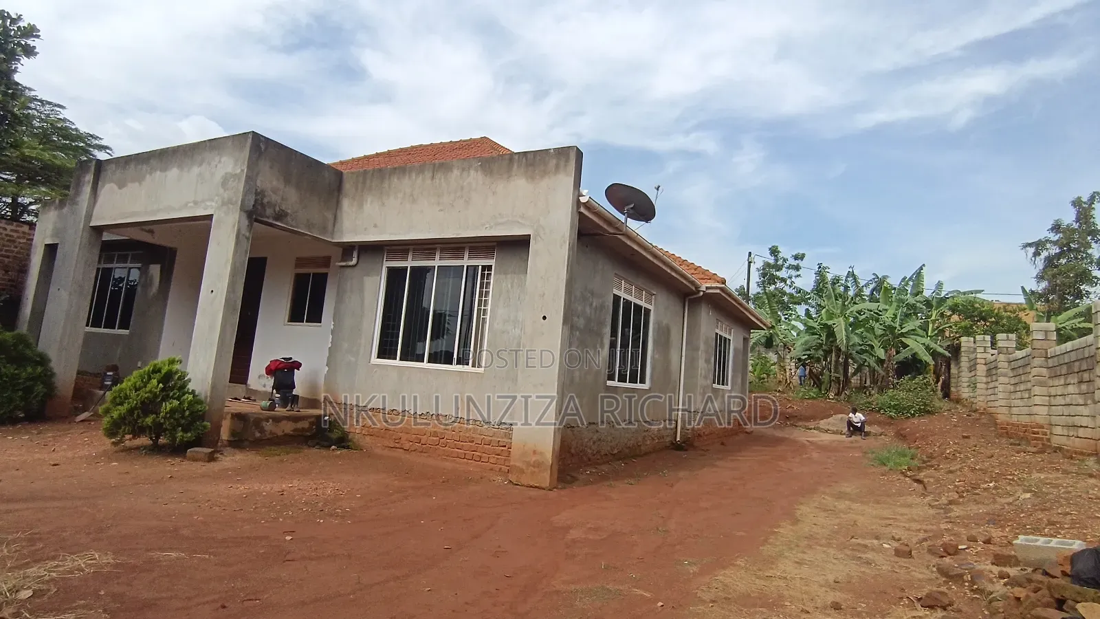 3bdrm Bungalow in Kitukutwe, Kira for sale