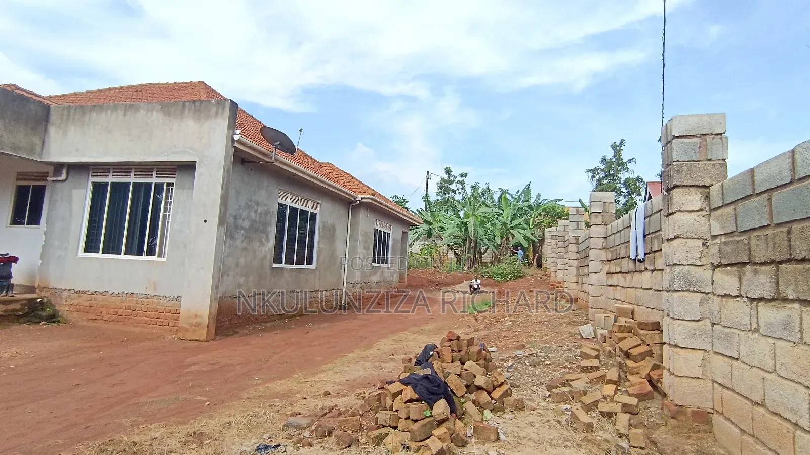 3bdrm Bungalow in Kitukutwe, Kira for sale