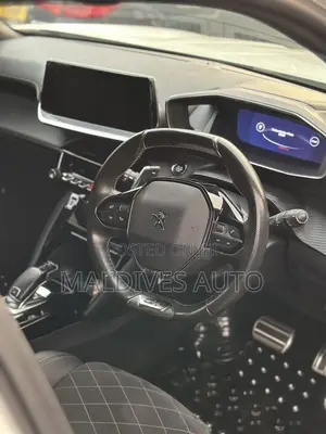Peugeot 2008 1.2 PureTech (155 Hp) 2020 White