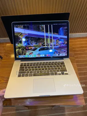 Laptop Apple MacBook Pro 2015 8GB Intel Core i7 SSD 128GB