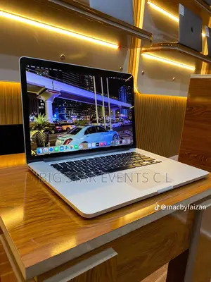 Laptop Apple MacBook Pro 2015 8GB Intel Core i7 SSD 128GB