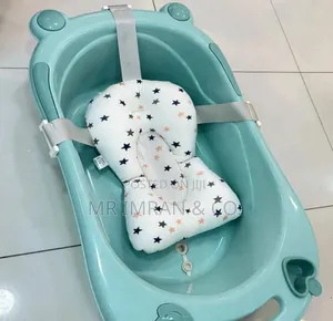 Baby Bathtub With Anti-Slip Cushion Pad.