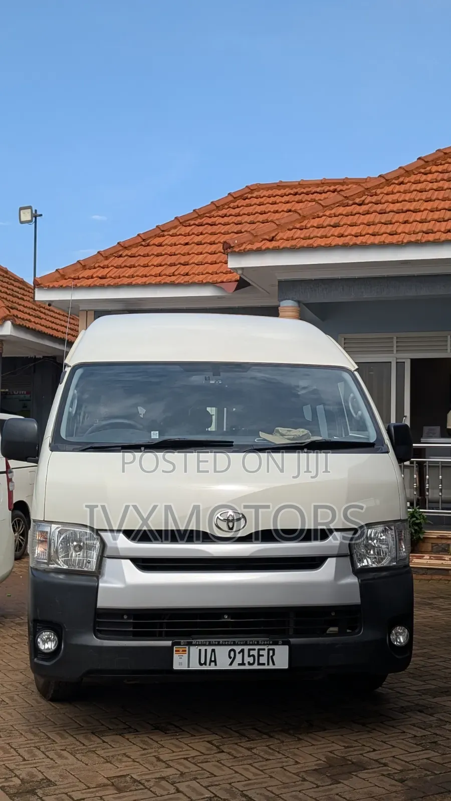 Toyota HiAce 2022 White