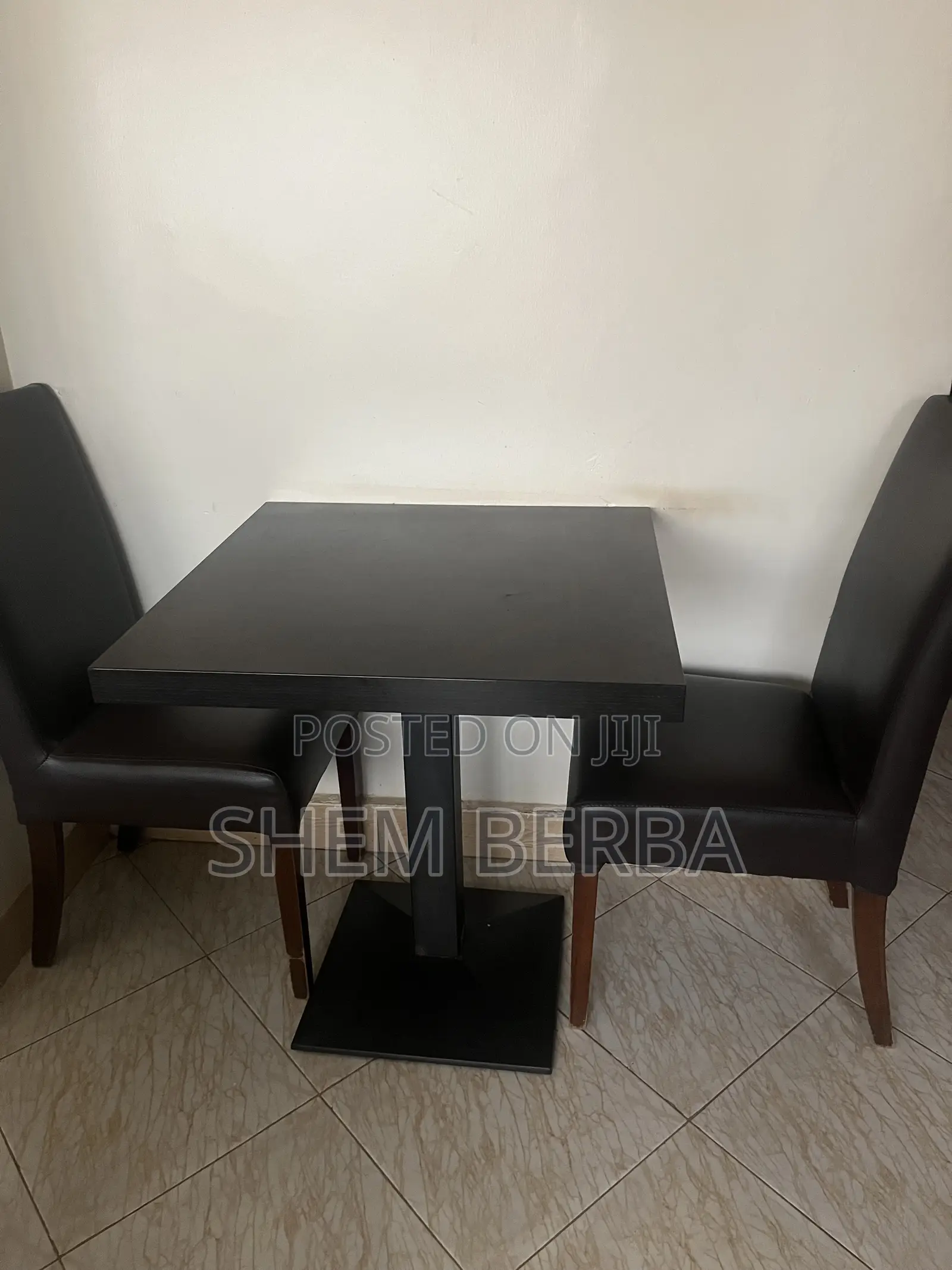 2 Sitter Table