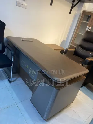 Modern Executive Office Table / Office Desk