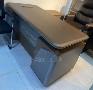 Modern Executive Office Table / Office Desk