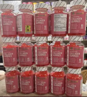 Daynee Collagen Gummies With Biotin and Vitamin C.