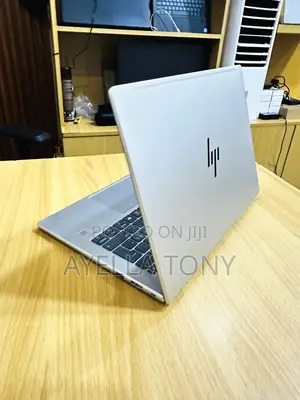 New Laptop HP EliteBook 645 G10 8GB AMD Ryzen 5 SSD 256GB