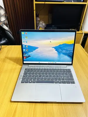 New Laptop HP EliteBook 645 G10 8GB AMD Ryzen 5 SSD 256GB