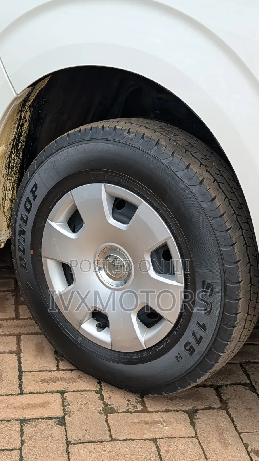 Toyota HiAce 2012 White